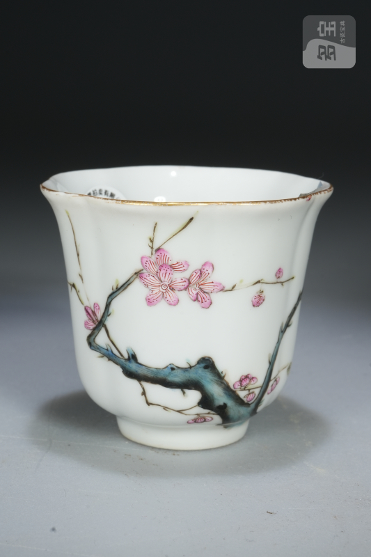 清光绪 粉彩花卉花口杯 - 图3